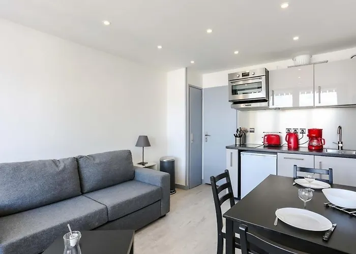 Renove Avec Balcon, Centre Val Thorens, Proche Pistes, 2 Pers, 3 Flocons Argent - Fr-1-637-26